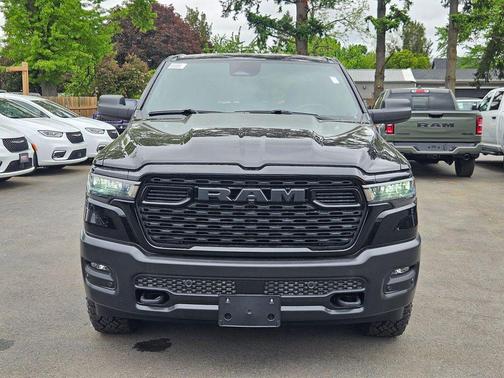 Diamond Black Crystal Pearlcoat 2026 RAM 1500 Warlock Crew Cab 4x4 5'7' Box