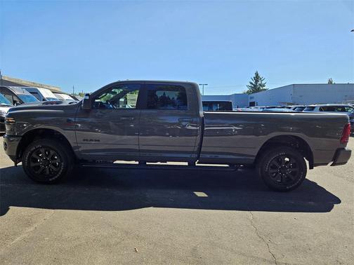 2025 RAM 2500 Laramie Crew Cab 4x4 8' Box