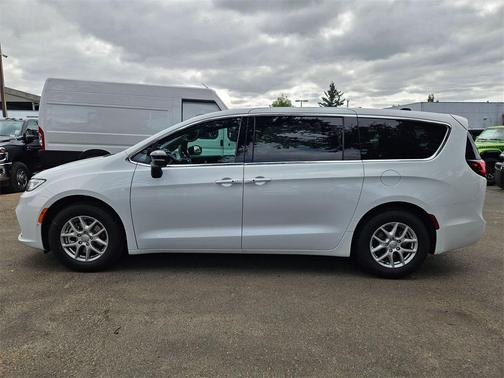 2026 Chrysler Pacifica L