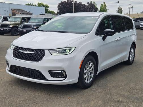2026 Chrysler Pacifica L