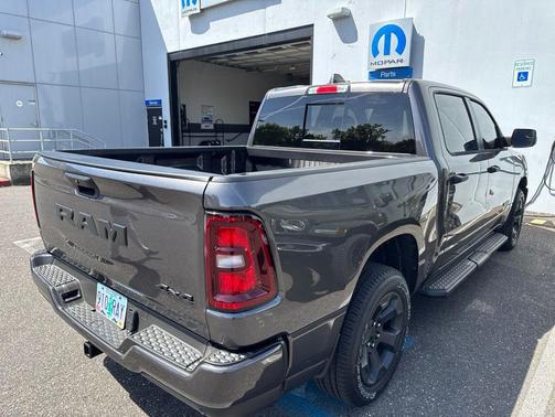 Granite Crystal Metallic Clearcoat 2025 RAM 1500 Express