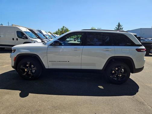 2025 Jeep Grand Cherokee Limited X
