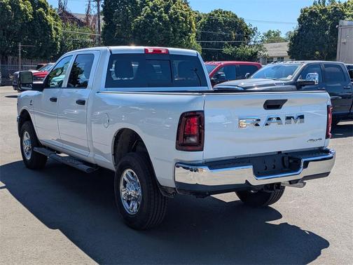 2025 RAM 2500 Tradesman Crew Cab 4x4 6'4' Box