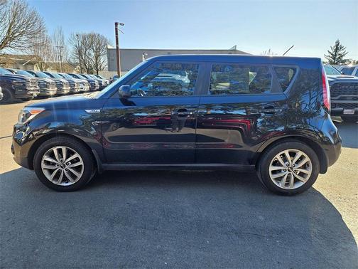 2017 Kia Soul +