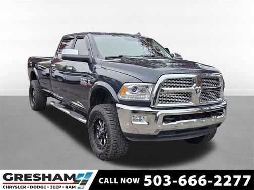2017 RAM 3500 Laramie Crew Cab 4x4 8' Box