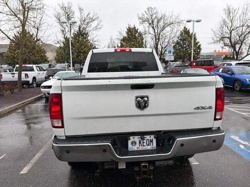 2017 RAM 2500 Tradesman Crew Cab 4x4 6'4' Box