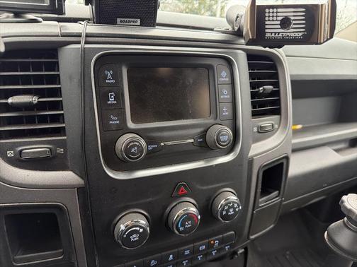 2017 RAM 2500 Tradesman Crew Cab 4x4 6'4' Box