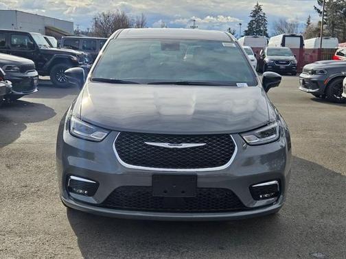 2025 Chrysler Pacifica Hybrid Select
