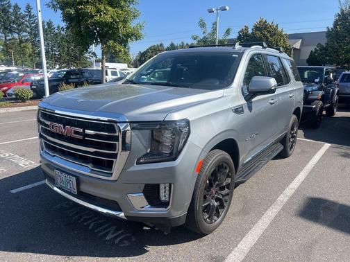 2023 GMC Yukon SLT