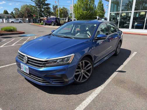 Reef Blue Metallic 2017 Volkswagen Passat 1.8T R-Line w/Comfort