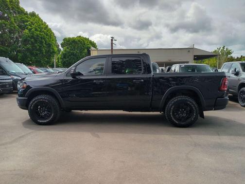 Diamond Black Crystal Pearlcoat 2025 RAM 1500 Rebel