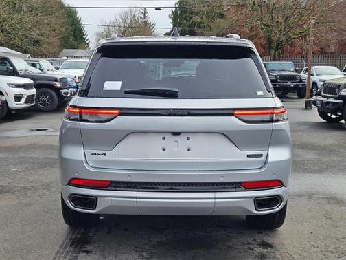 2025 Jeep Grand Cherokee Summit