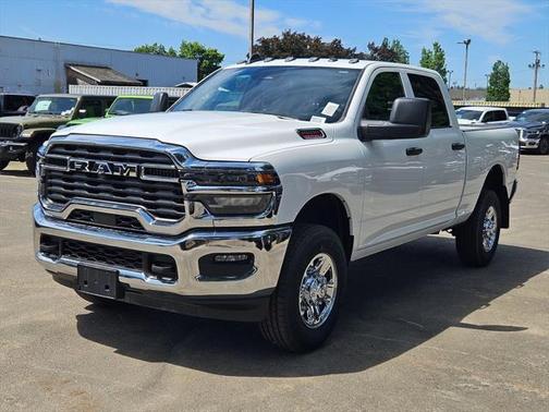 2025 RAM 2500 Tradesman Crew Cab 4x4 6'4' Box