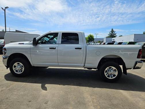 2025 RAM 2500 Tradesman Crew Cab 4x4 6'4' Box