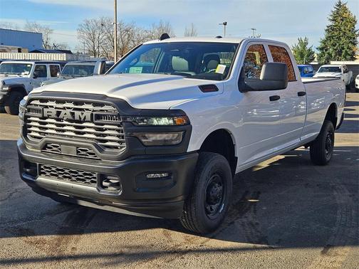 2026 RAM 2500 Tradesman Crew Cab 4x4 8' Box