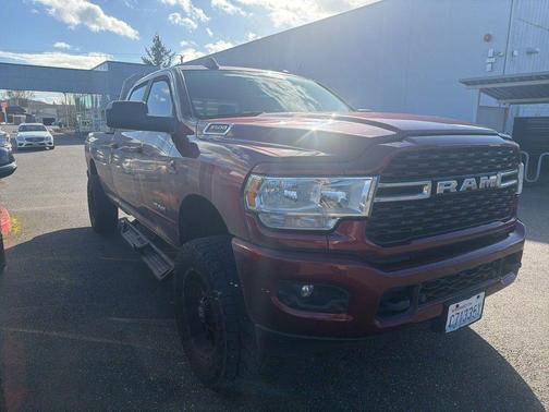 2022 RAM 3500 Big Horn Crew Cab 4x4 8' Box