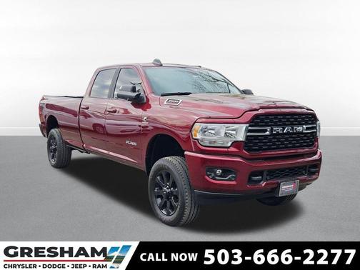 2022 RAM 3500 Big Horn Crew Cab 4x4 8' Box