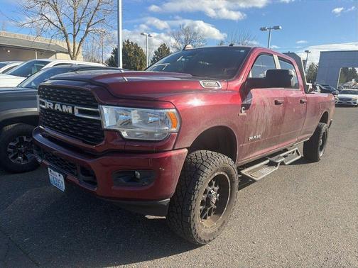 2022 RAM 3500 Big Horn Crew Cab 4x4 8' Box