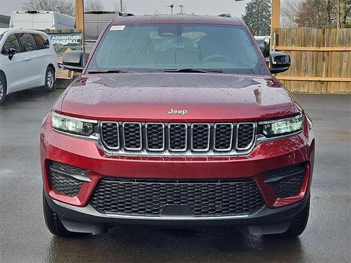 2026 Jeep Grand Cherokee Laredo