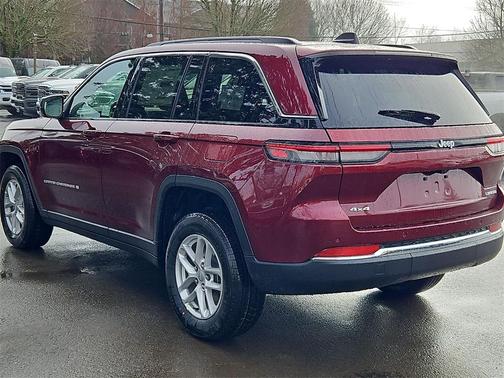 2026 Jeep Grand Cherokee Laredo