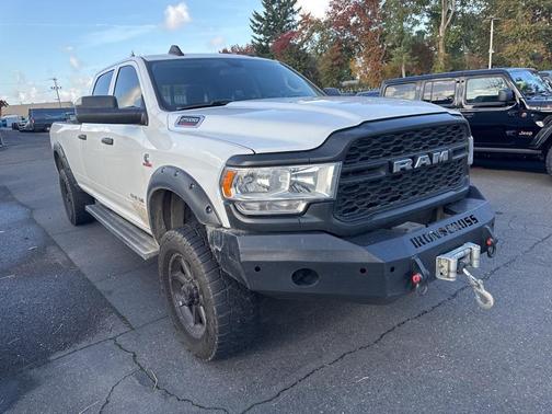 2020 RAM 2500 Tradesman Crew Cab 4X4 8' Box