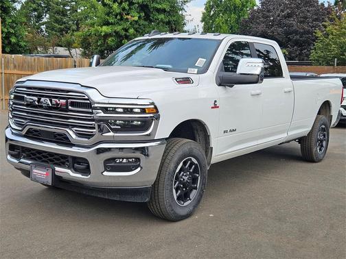 2025 RAM 2500 Laramie Crew Cab 4x4 8' Box