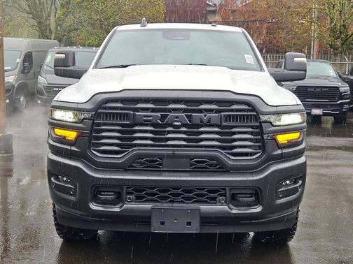 Bright White Clearcoat 2026 RAM 2500 Warlock Crew Cab 4x4 6'4' Box