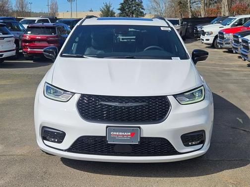 2025 Chrysler Pacifica Hybrid Premium S Appearance Pkg
