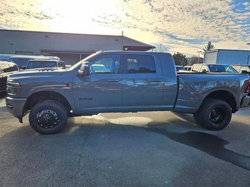 2026 RAM 3500 Laramie Mega Cab 4x4 6'4' Box