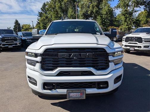 2025 RAM 3500 Big Horn Crew Cab 4x4 8' Box
