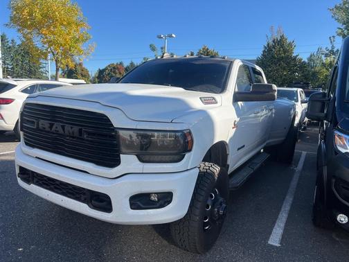 2020 RAM 3500 Big Horn Crew Cab 4x4 8' Box