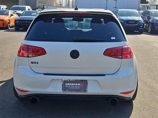 2017 Volkswagen Golf GTI 2.0T S 4-Door