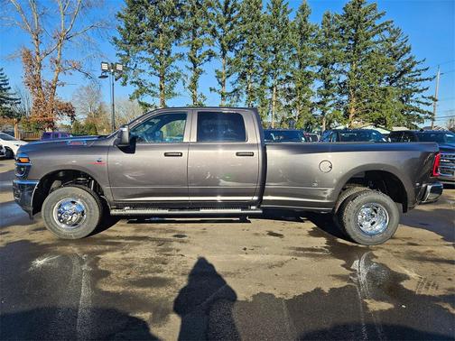 2026 RAM 3500 Tradesman Crew Cab 4x4 8' Box