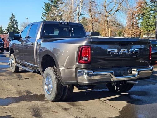 2026 RAM 3500 Tradesman Crew Cab 4x4 8' Box