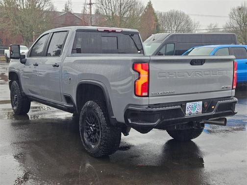 2024 Chevrolet Silverado 2500 4WD Crew Cab Standard Bed ZR2