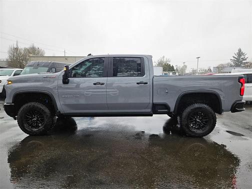 2024 Chevrolet Silverado 2500 4WD Crew Cab Standard Bed ZR2