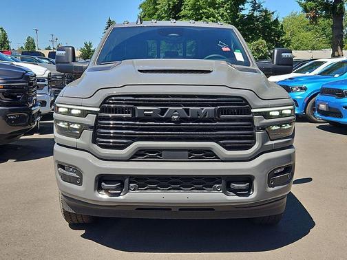Ceramic Gray Clearcoat 2026 RAM 2500 Laramie Crew Cab 4x4 8' Box