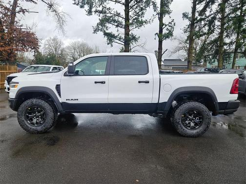 2026 RAM 1500 RHO Crew Cab 4x4 5'7' Box