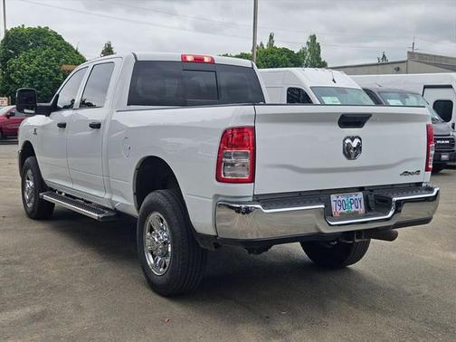 2024 RAM 2500 Tradesman Crew Cab 4x4 6'4' Box