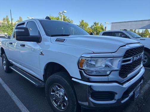 2024 RAM 2500 Tradesman Crew Cab 4x4 6'4' Box