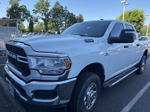 2024 RAM 2500 Tradesman Crew Cab 4x4 6'4' Box
