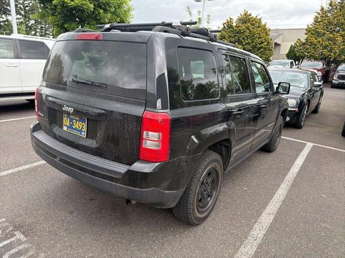Black Clearcoat 2017 Jeep Patriot Sport
