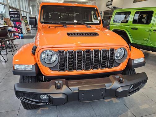 2025 Jeep Gladiator Sport S