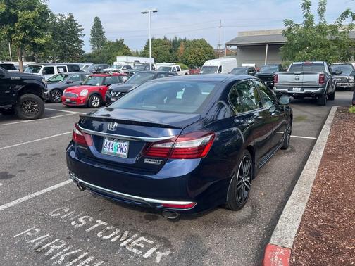 2017 Honda Accord Sport SE