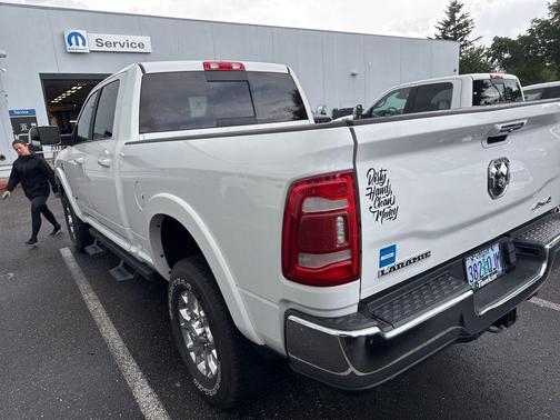 Bright White Clearcoat 2020 RAM 2500 Laramie Crew Cab 4x4 6'4' Box