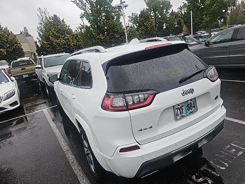 2019 Jeep Cherokee Overland
