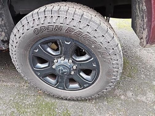 2018 RAM 2500 Laramie Crew Cab 4x4 6'4' Box