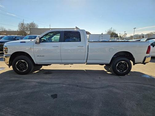 2026 RAM 2500 Laramie Crew Cab 4x4 8' Box