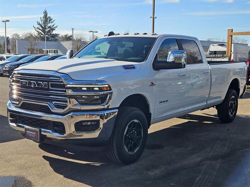 2026 RAM 2500 Laramie Crew Cab 4x4 8' Box