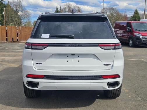 2025 Jeep Grand Cherokee Summit